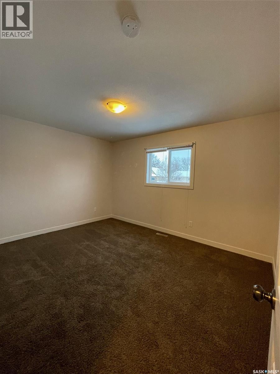 431 Vaughan Street W, Moose Jaw, SK - Indoor Photo Showing Other Room