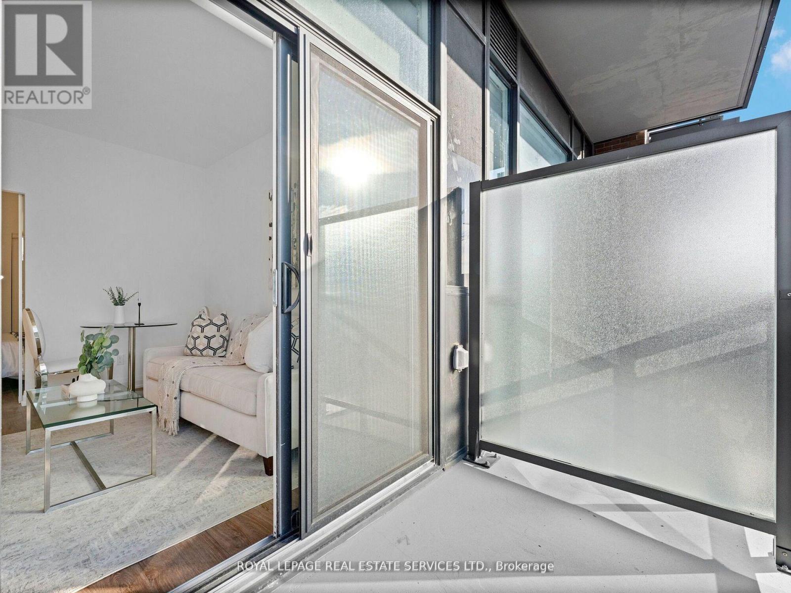 215 - 286 Main Street, Toronto, ON -