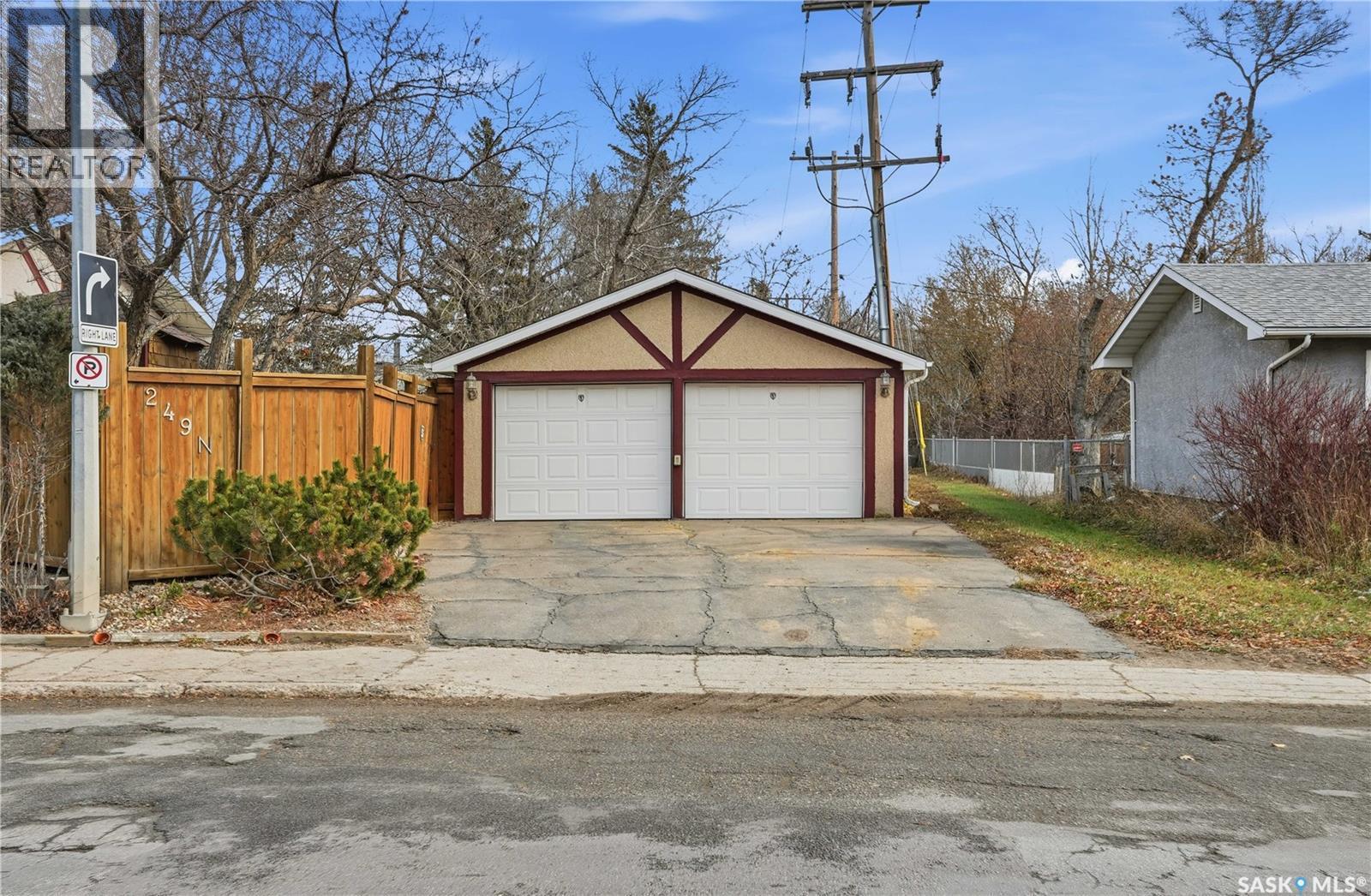 249 Pasqua Street N, Regina, SK - Outdoor