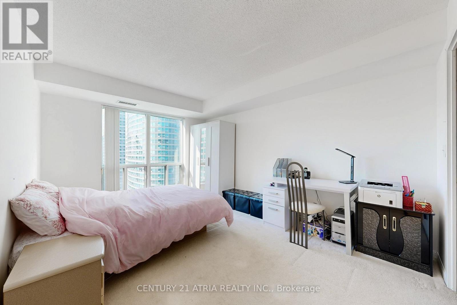 #2002 - 11 Lee Centre Drive, Toronto, ON - Indoor Photo Showing Bedroom
