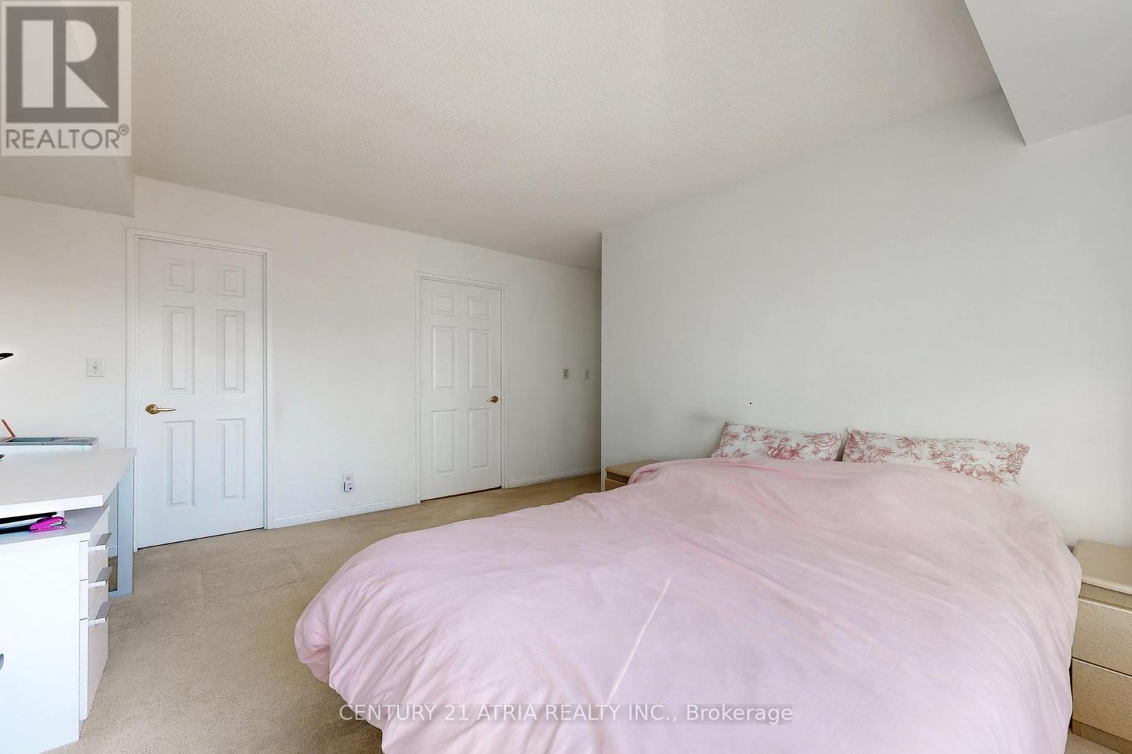#2002 - 11 Lee Centre Drive, Toronto, ON - Indoor Photo Showing Bedroom