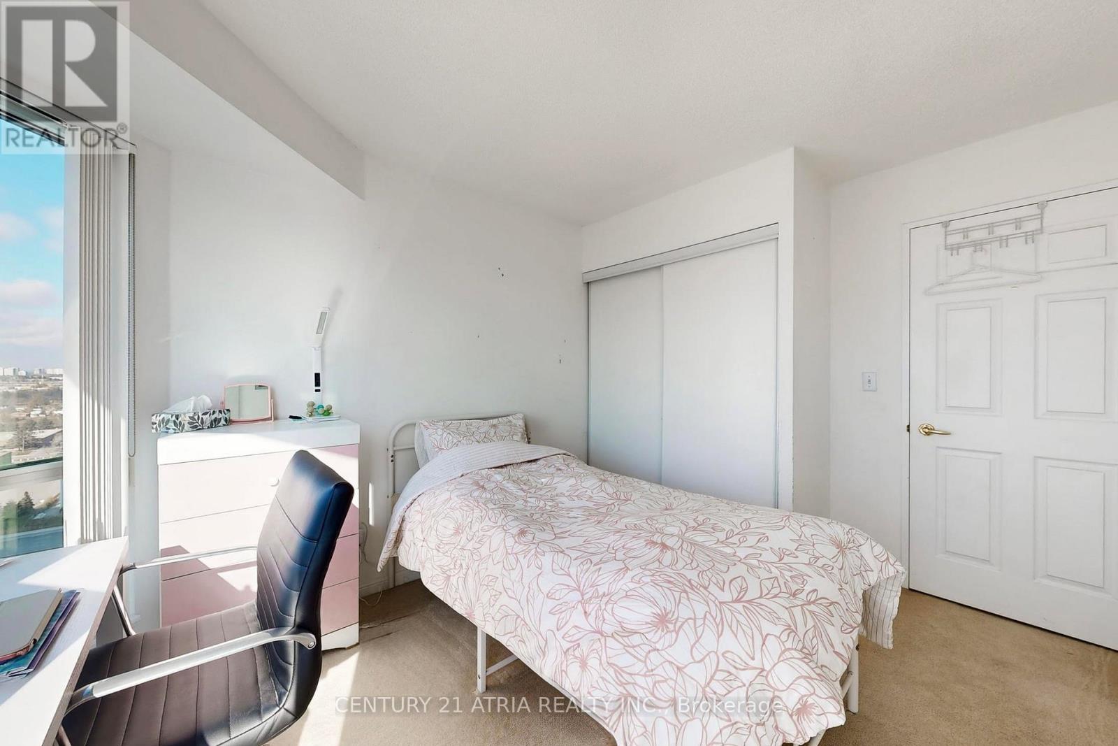 #2002 - 11 Lee Centre Drive, Toronto, ON - Indoor Photo Showing Bedroom