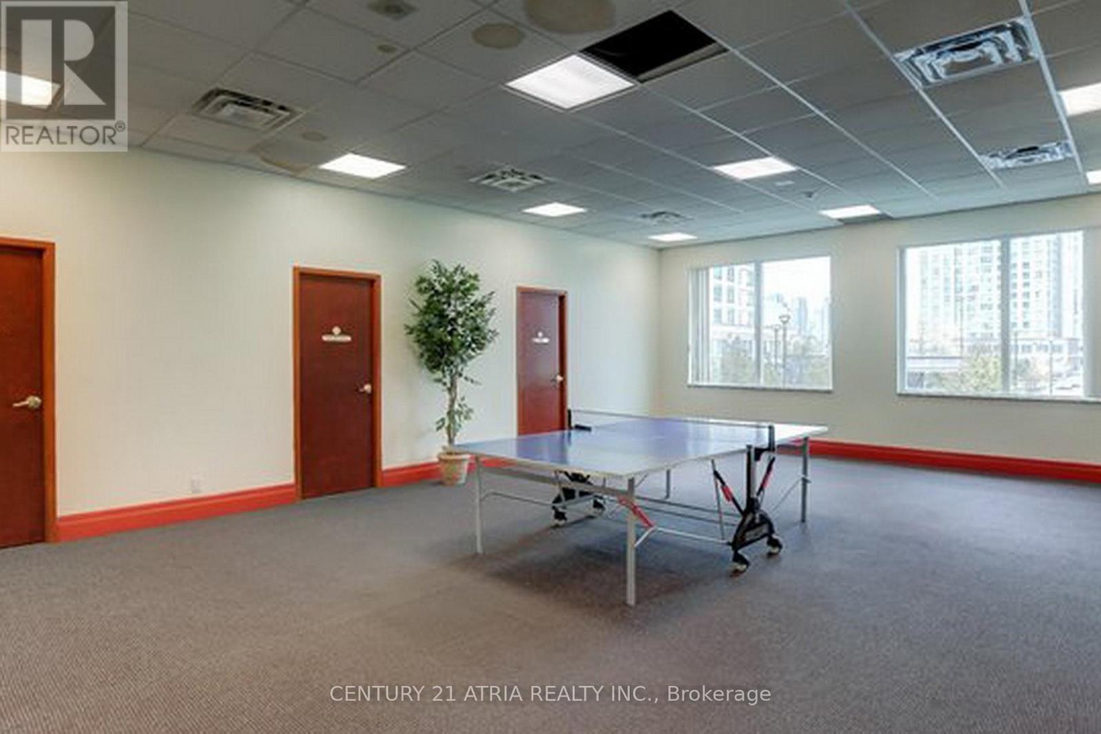 #2002 - 11 Lee Centre Drive, Toronto, ON - Indoor Photo Showing Other Room