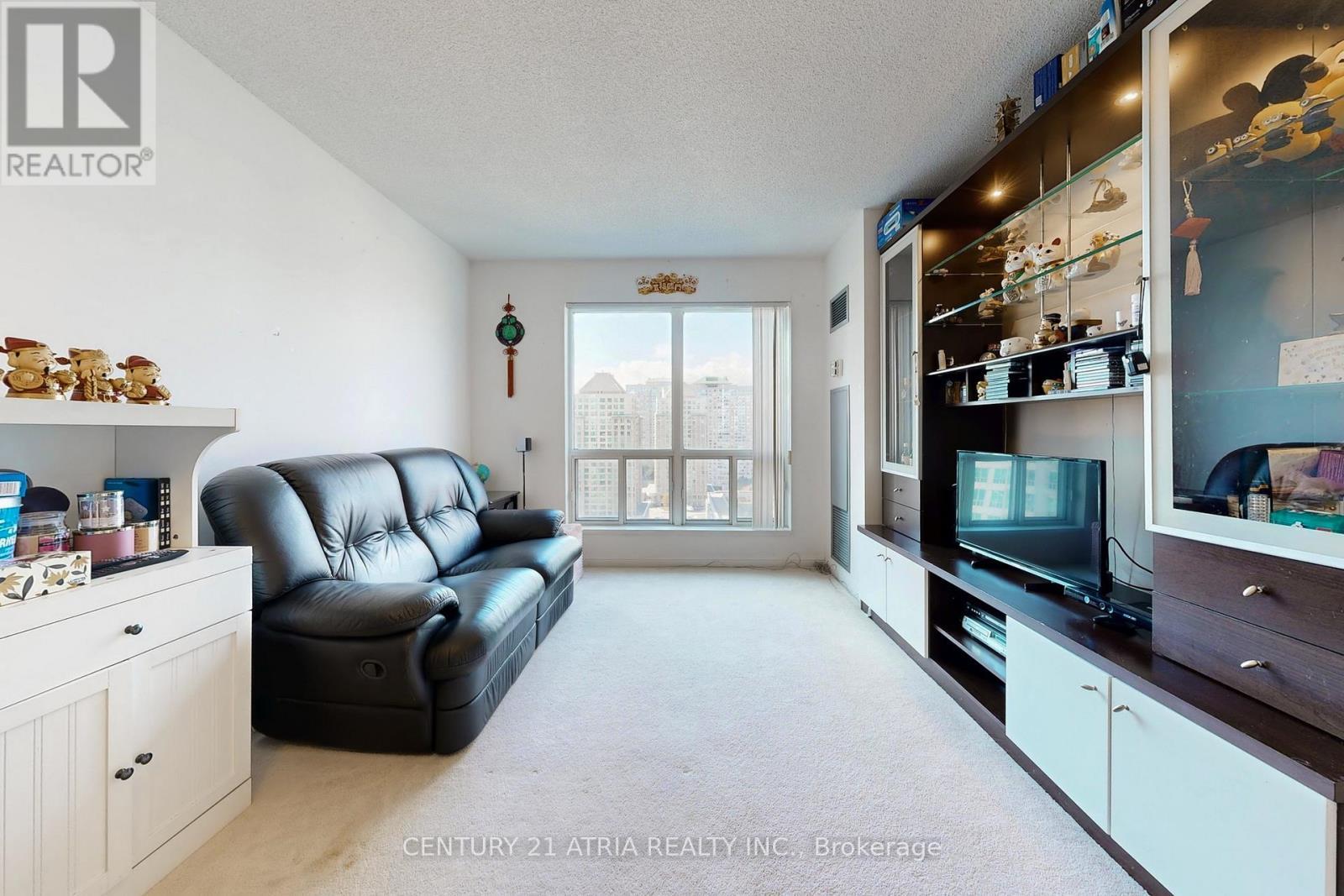 #2002 - 11 Lee Centre Drive, Toronto, ON - Indoor Photo Showing Other Room