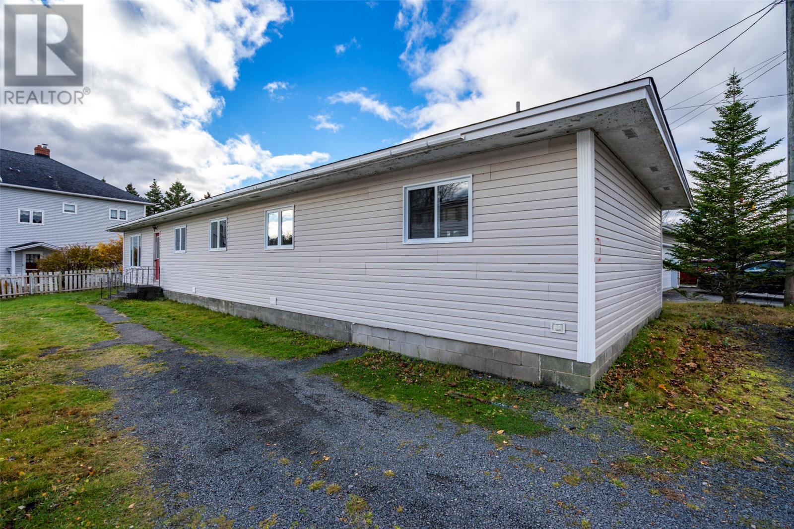 524 Main Road, Whitbourne, NL - Outdoor With Exterior