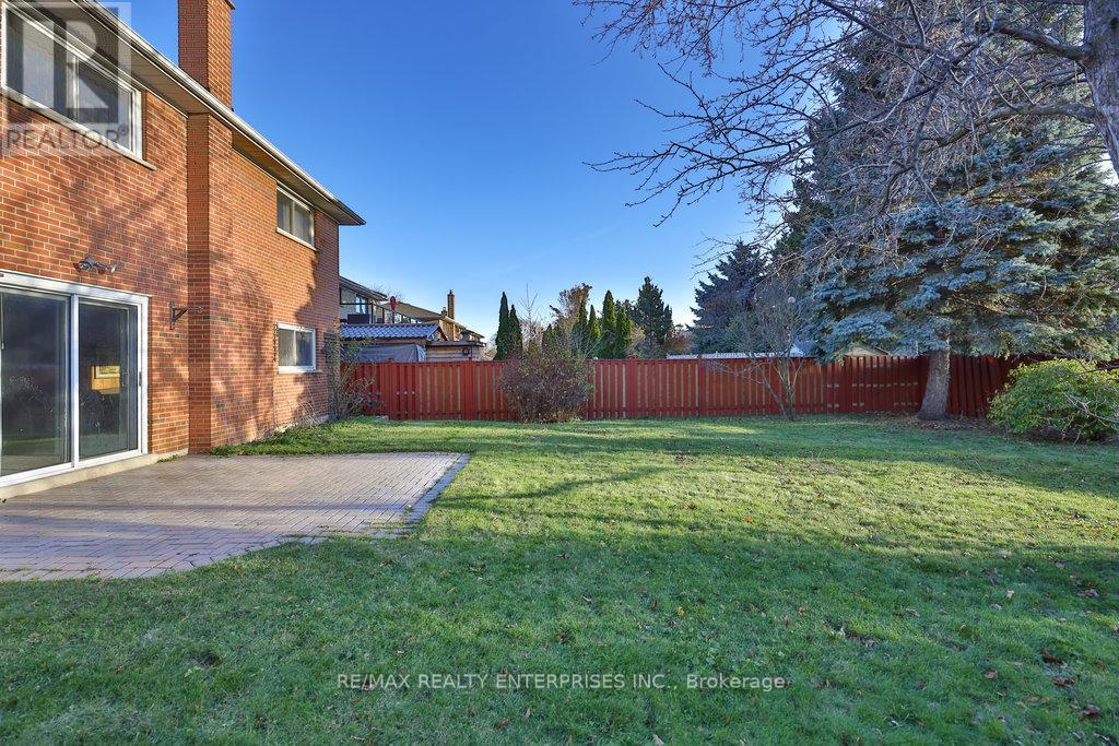 2288 Hensall Street, Mississauga, ON - Outdoor