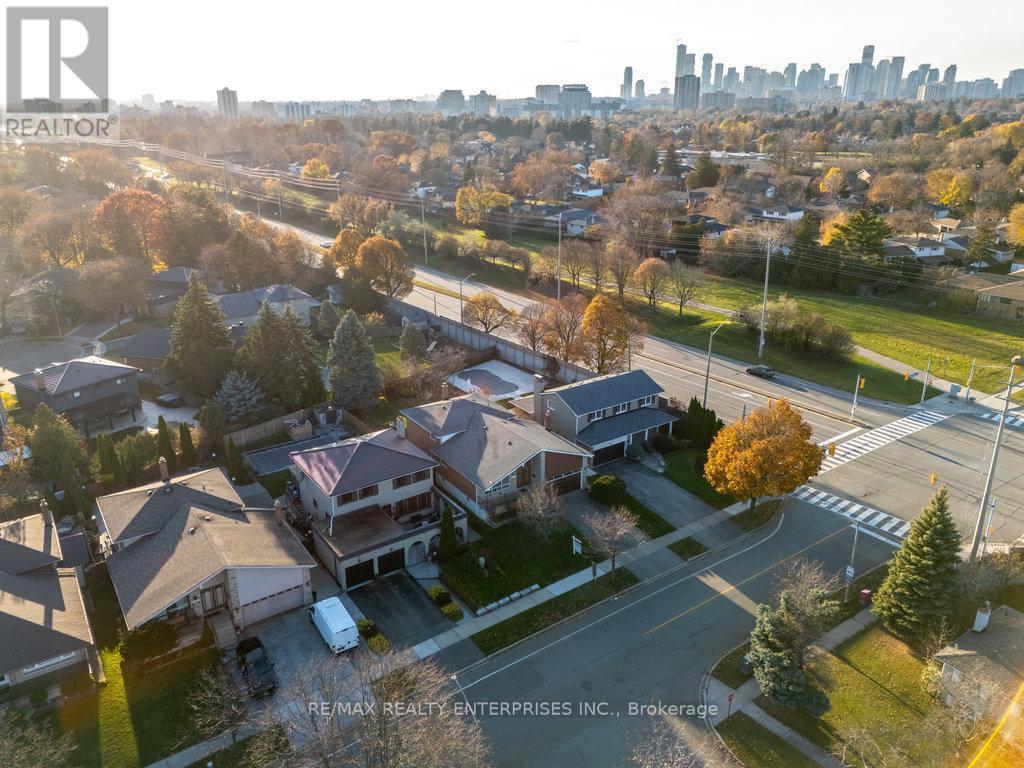 2288 Hensall Street, Mississauga, ON - Outdoor With View