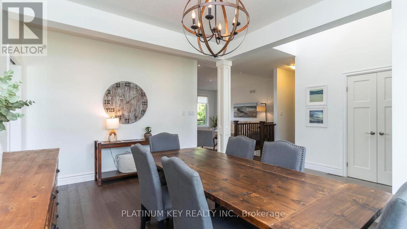 688 Woods Edge Road, Strathroy-Caradoc (Mount Brydges), ON - Indoor Photo Showing Dining Room