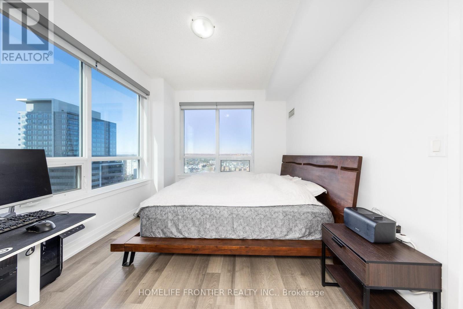 Ph209 - 7167 Yonge Street, Markham, ON - Indoor Photo Showing Bedroom