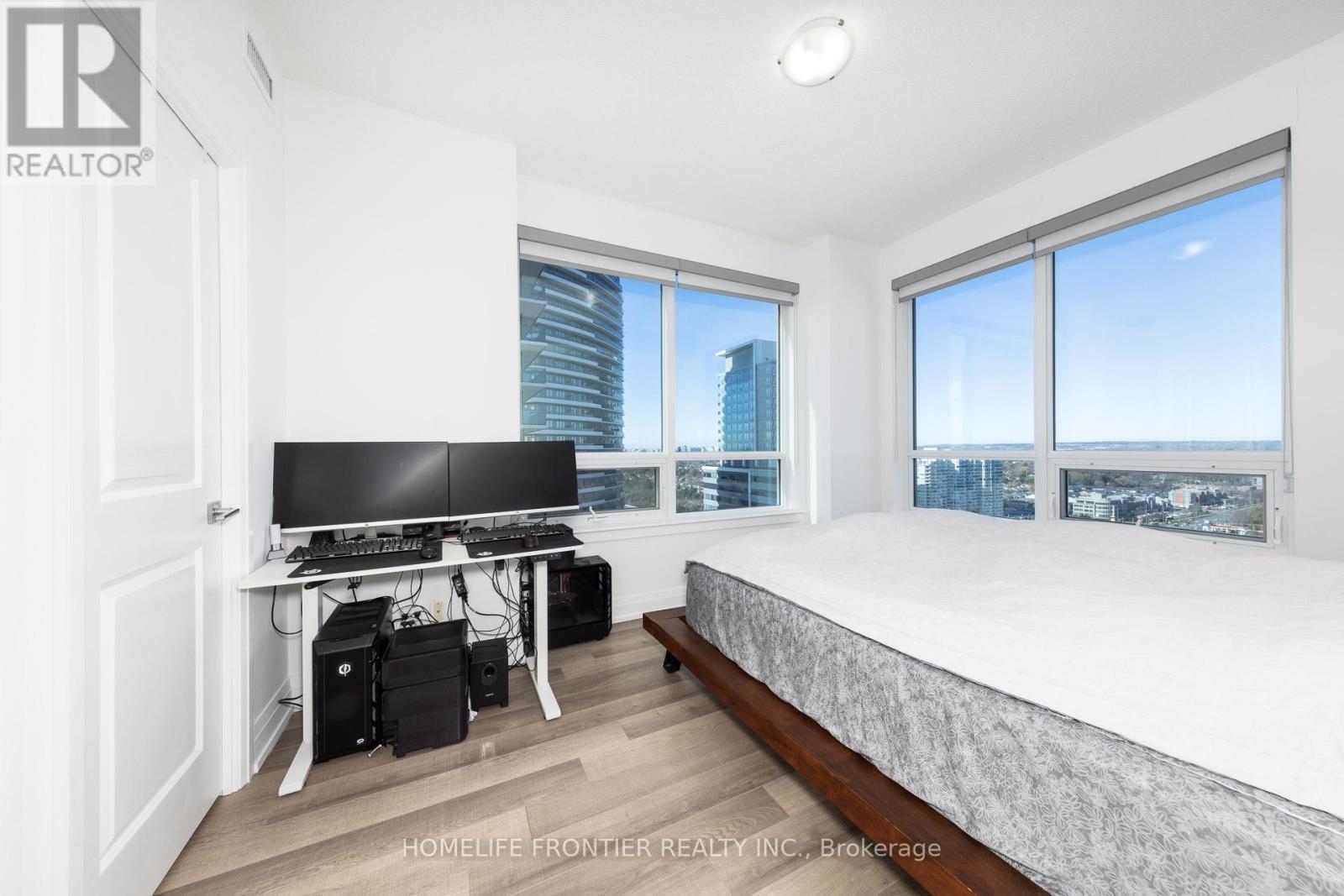 Ph209 - 7167 Yonge Street, Markham, ON - Indoor Photo Showing Bedroom