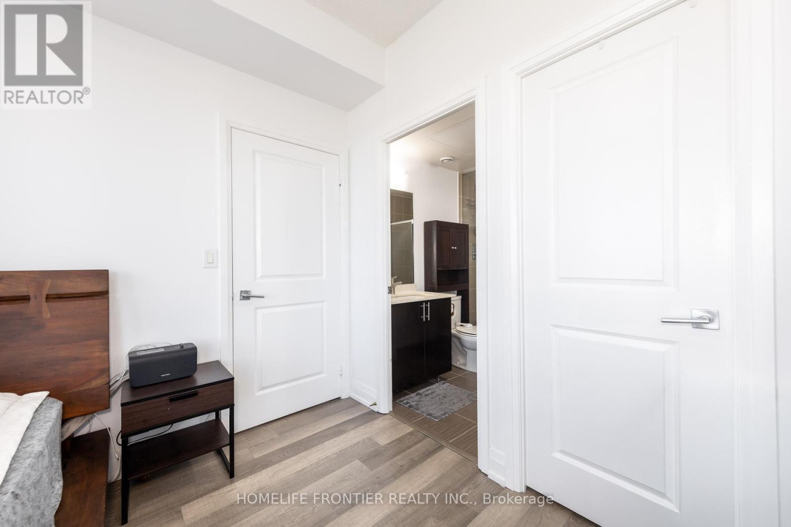 Ph209 - 7167 Yonge Street, Markham, ON - Indoor Photo Showing Bedroom