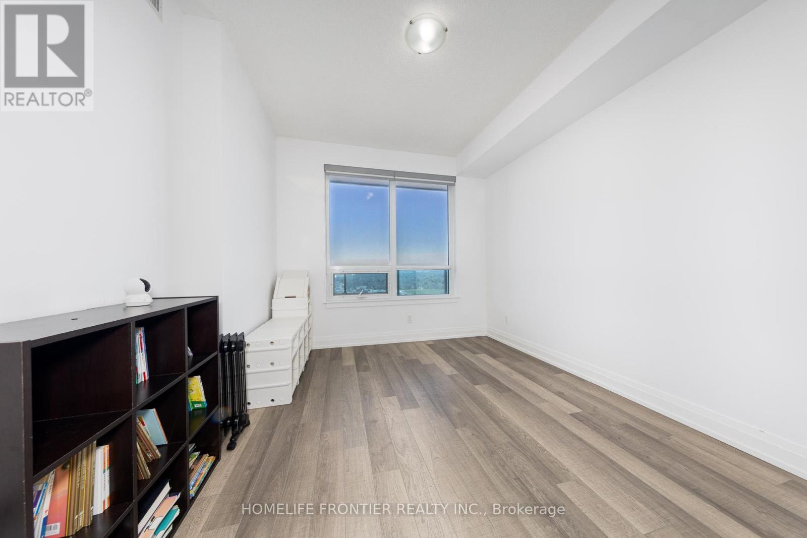 Ph209 - 7167 Yonge Street, Markham, ON - Indoor Photo Showing Other Room