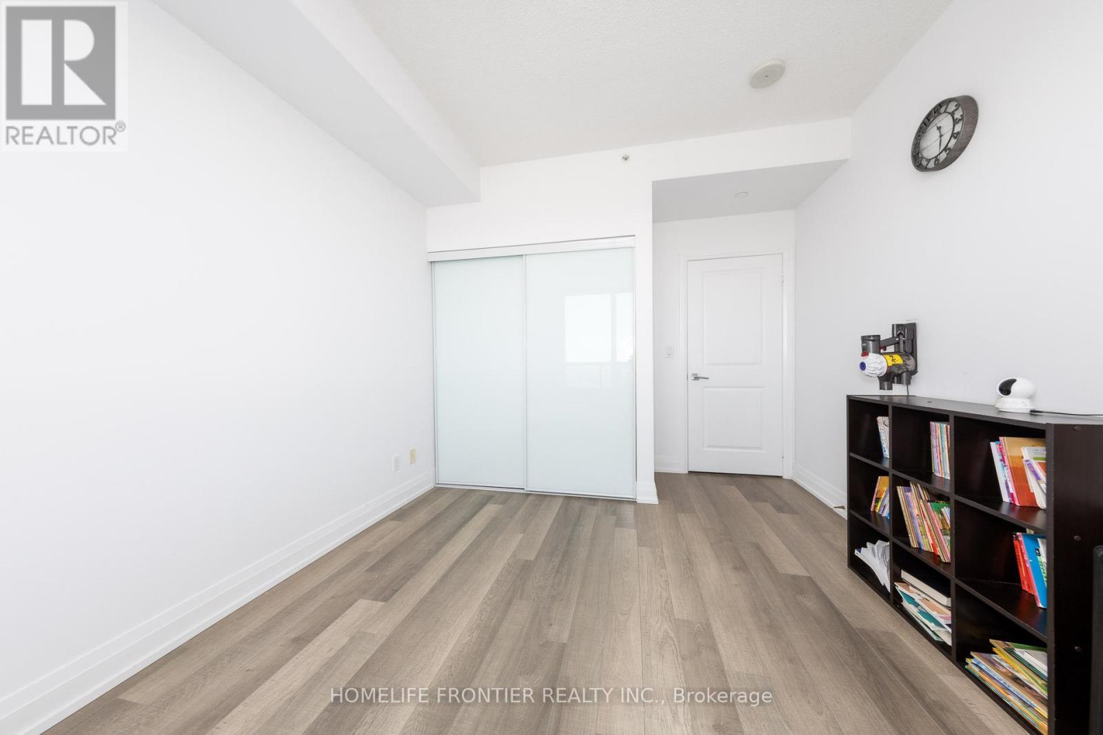 Ph209 - 7167 Yonge Street, Markham, ON - Indoor Photo Showing Other Room