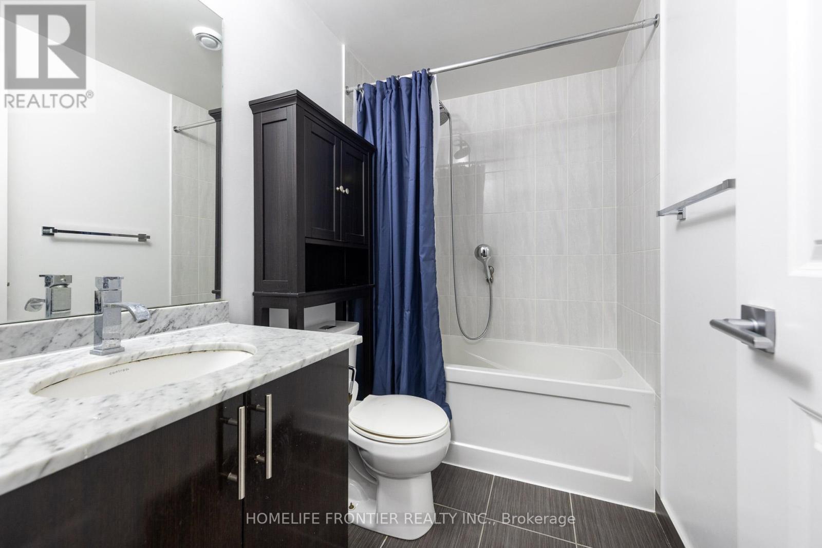 Ph209 - 7167 Yonge Street, Markham, ON - Indoor Photo Showing Bathroom