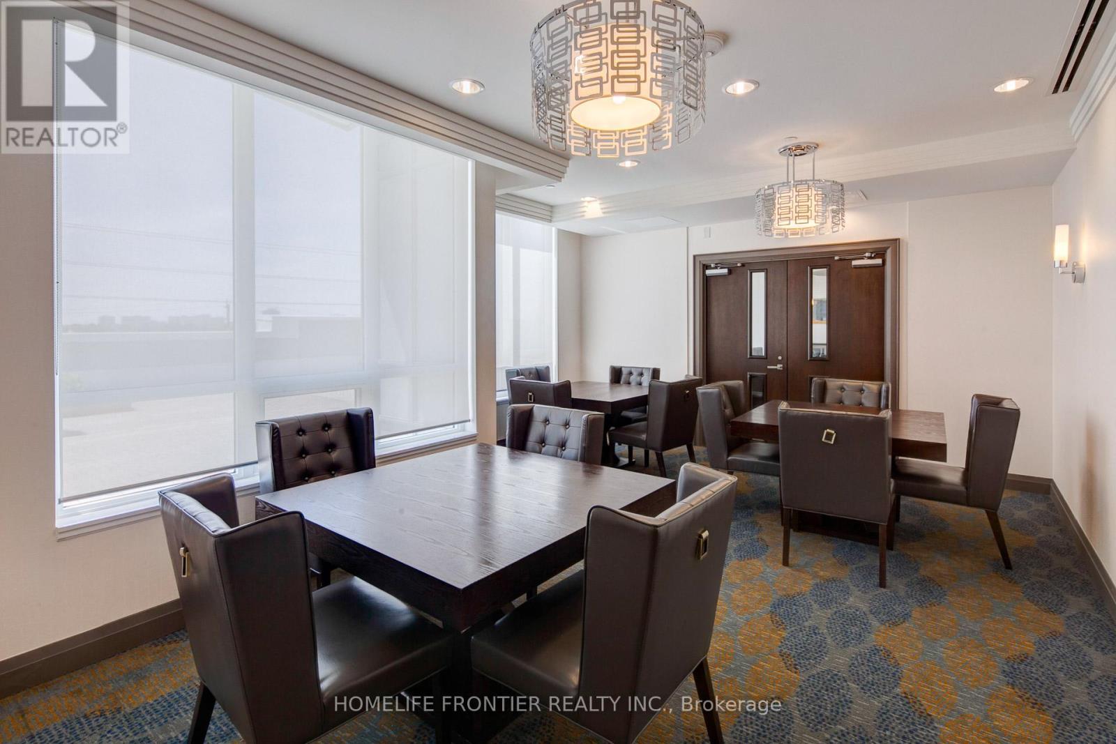 Ph209 - 7167 Yonge Street, Markham, ON - Indoor Photo Showing Dining Room