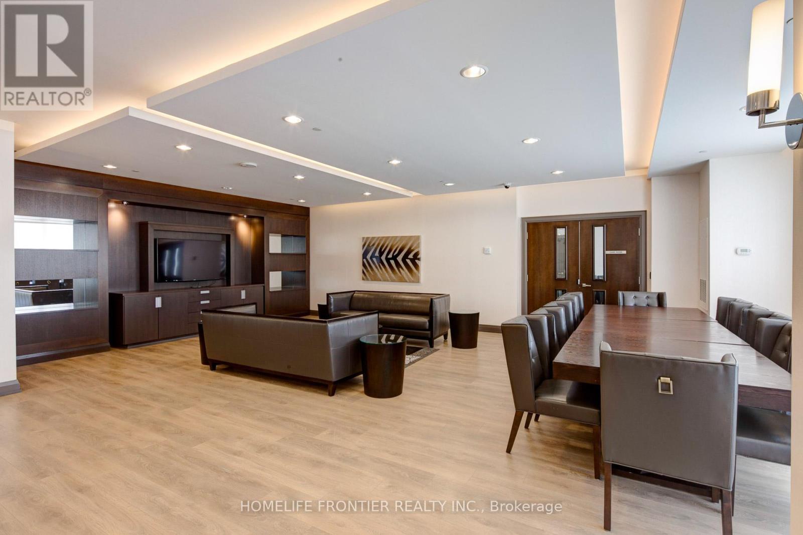 Ph209 - 7167 Yonge Street, Markham, ON - Indoor