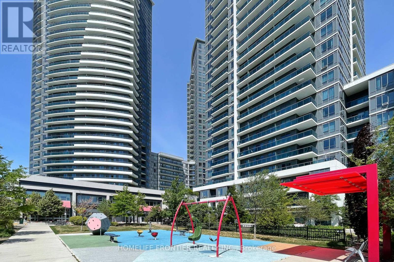 Ph209 - 7167 Yonge Street, Markham, ON - Outdoor With Balcony With Facade