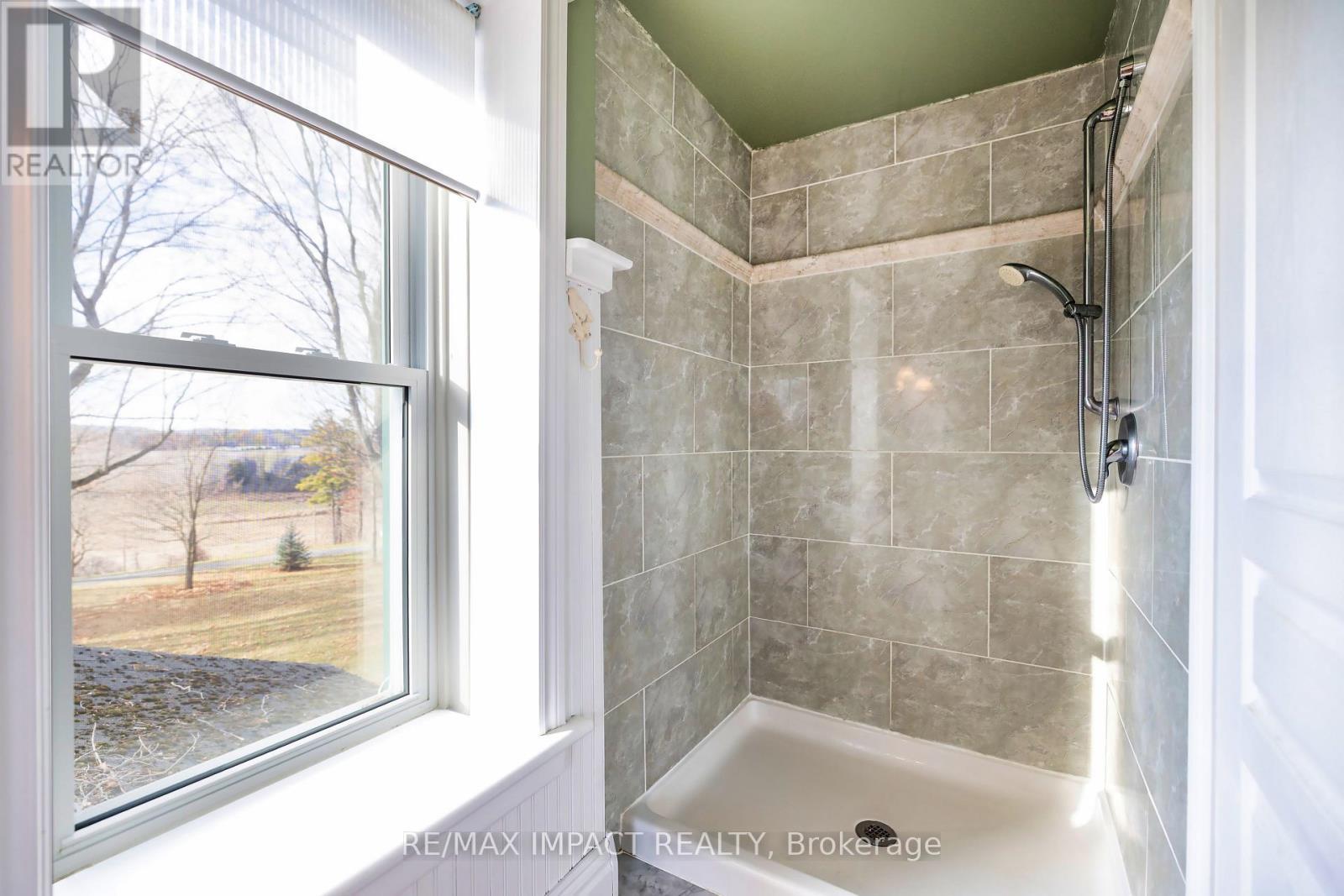 870B 6Th Line W, Trent Hills, ON - Indoor Photo Showing Bathroom