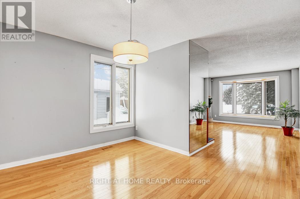 dining ro - 52 Ventnor Way, Ottawa, ON - Indoor Photo Showing Other Room