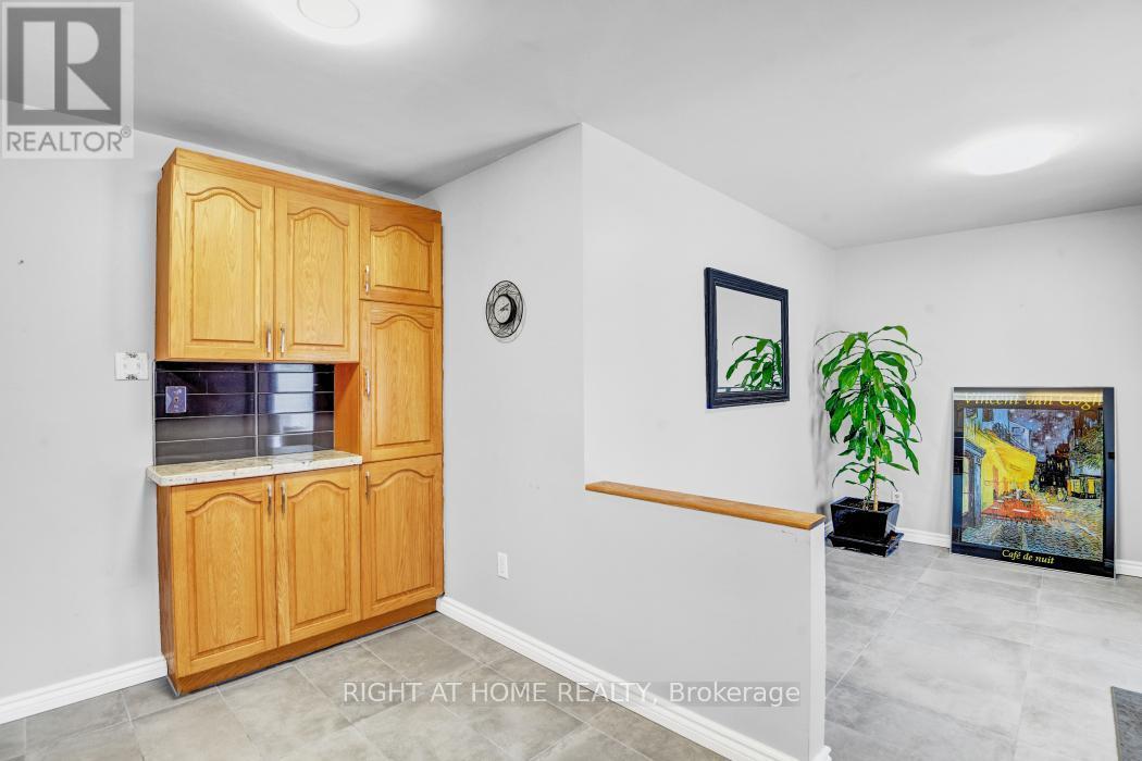 52 Ventnor Way, Ottawa, ON - Indoor Photo Showing Other Room