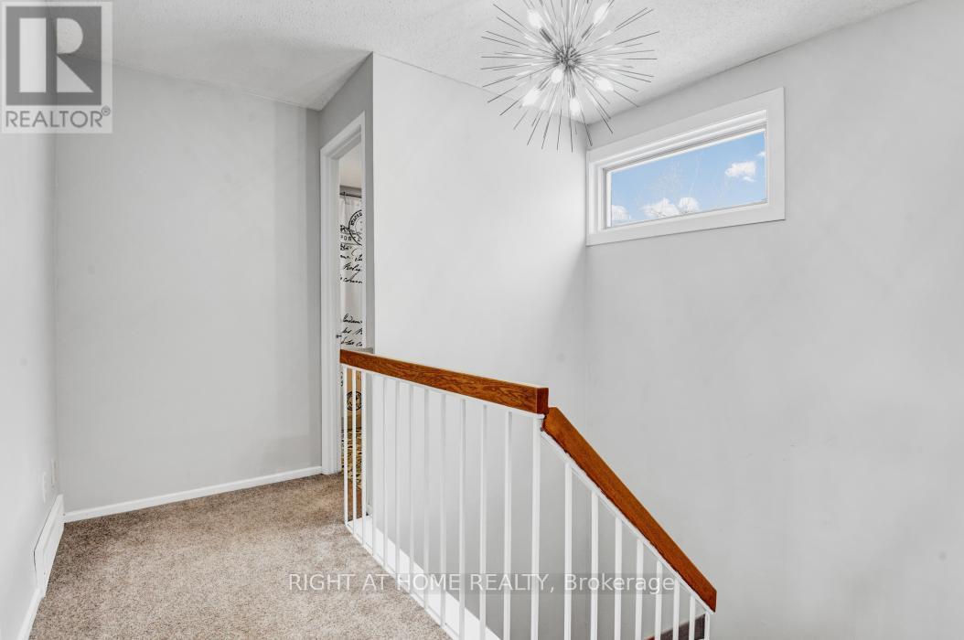 2nd floor - 52 Ventnor Way, Ottawa, ON - Indoor Photo Showing Other Room