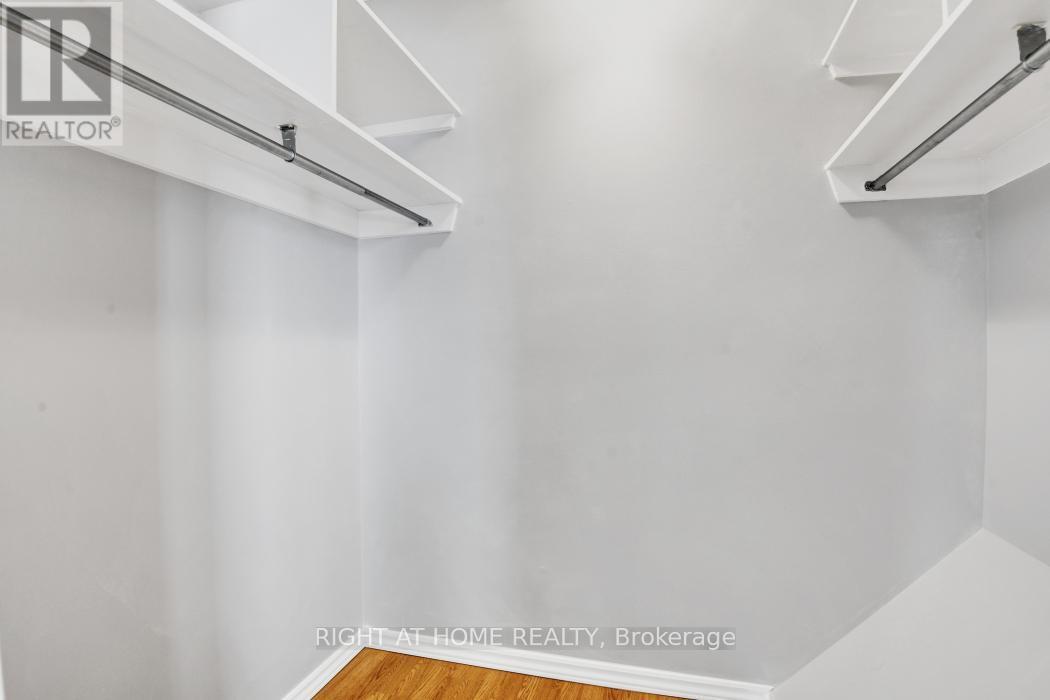 walk in closet - 52 Ventnor Way, Ottawa, ON - Indoor With Storage