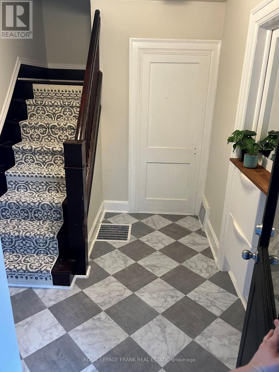 Upper - 1201 Kenneth Avenue, Peterborough (Otonabee Ward 1), ON - Indoor Photo Showing Gym Room