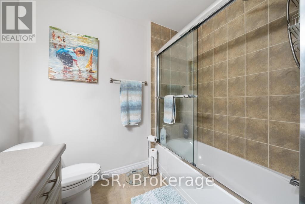 514 Old Mud Street, Hamilton, ON - Indoor Photo Showing Bathroom