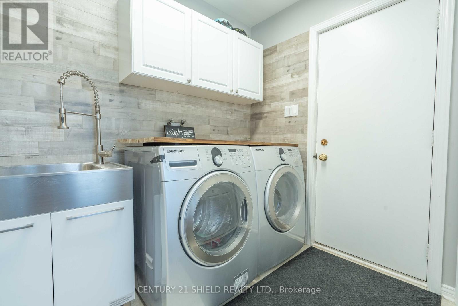 1123 Stokes Drive, Cornwall, ON - Indoor Photo Showing Laundry Room