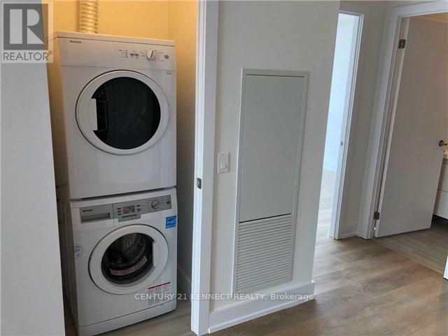 1205 - 128 Fairview Mall Drive, Toronto, ON - Indoor Photo Showing Laundry Room