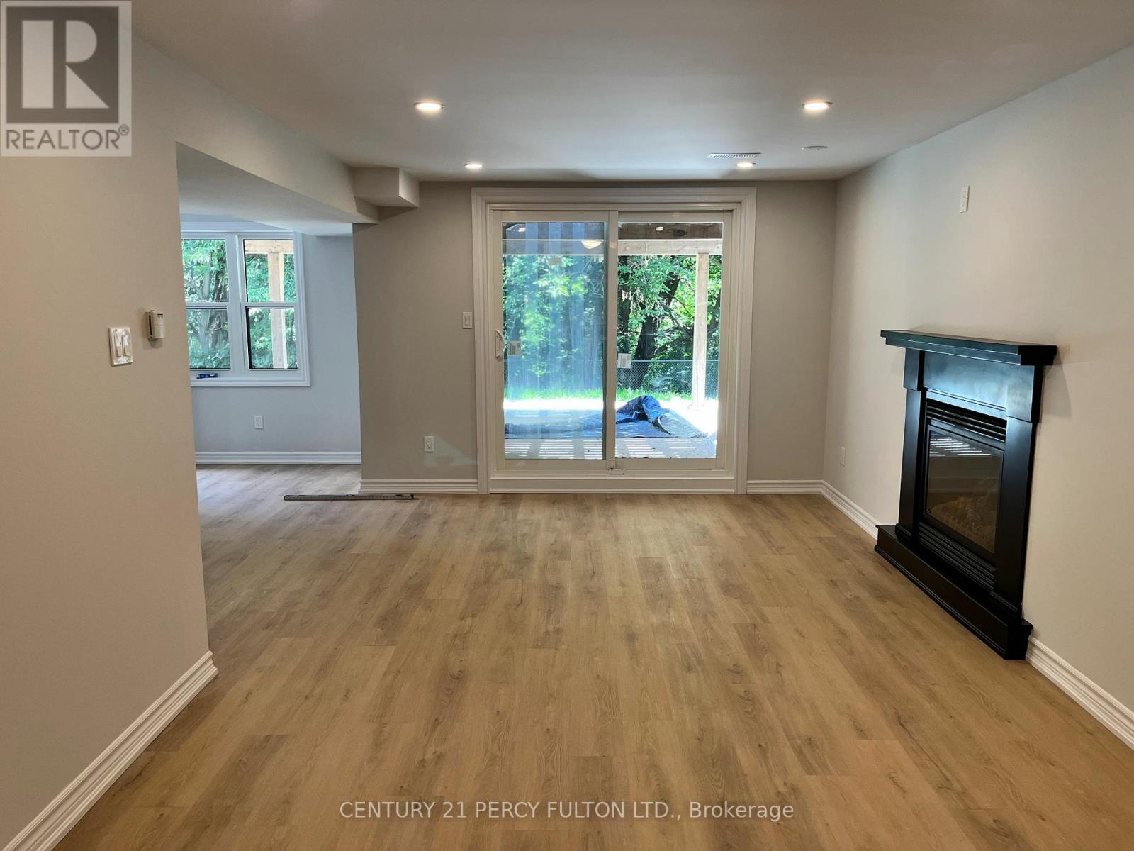 Bsmt - 445 Prestwick Drive, Oshawa, ON - Indoor Photo Showing Other Room With Fireplace