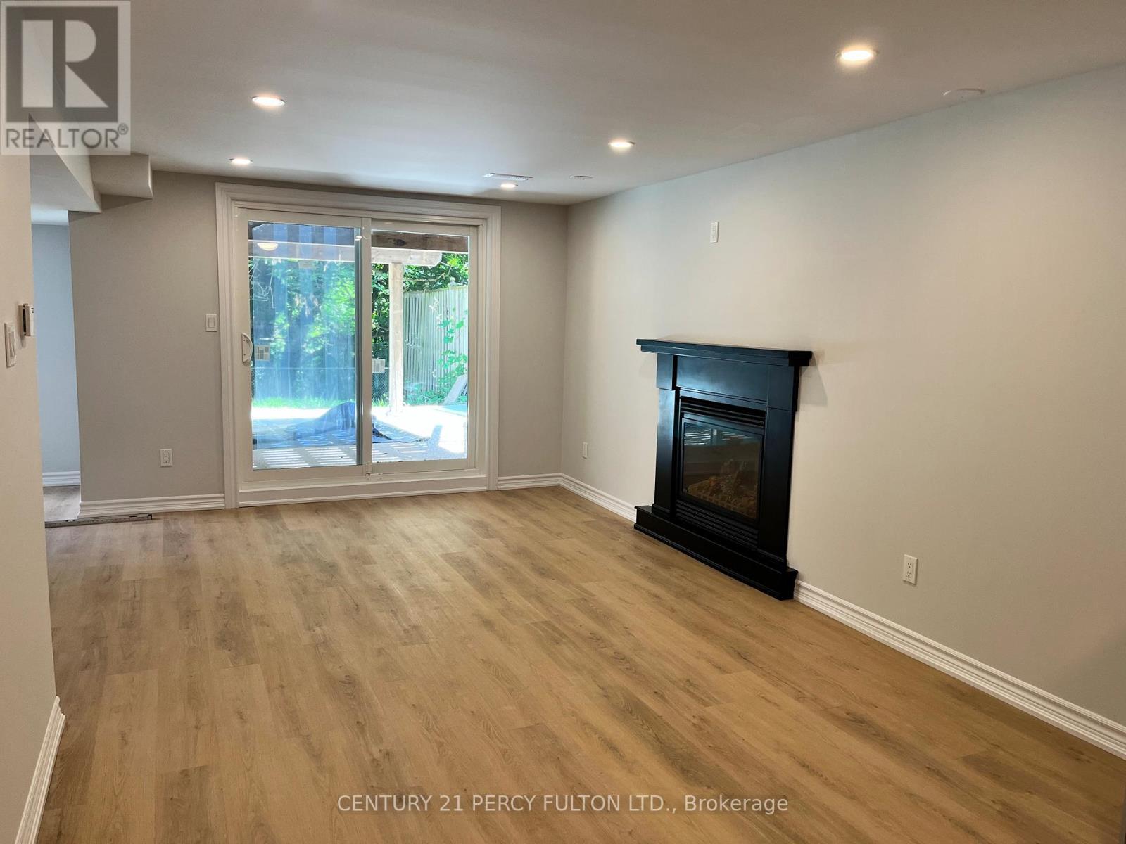 Bsmt - 445 Prestwick Drive, Oshawa, ON - Indoor With Fireplace