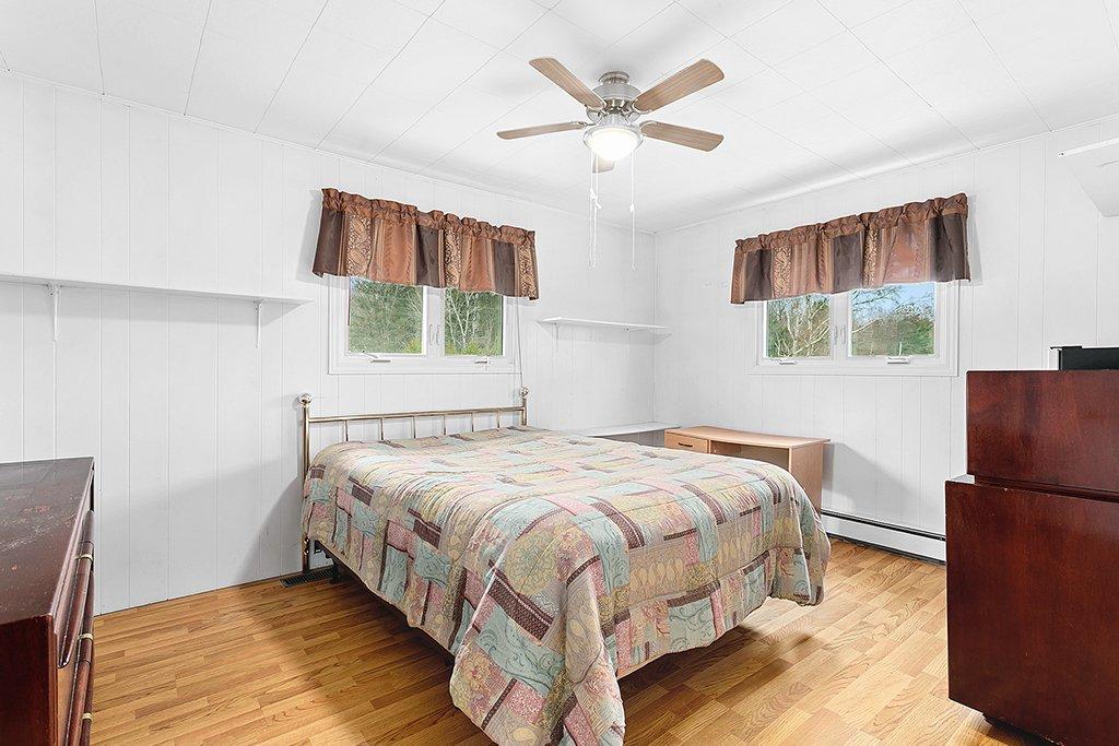 Bedroom - 11 Rue L'Écuyer, Mansfield-Et-Pontefract, QC - Indoor Photo Showing Bedroom