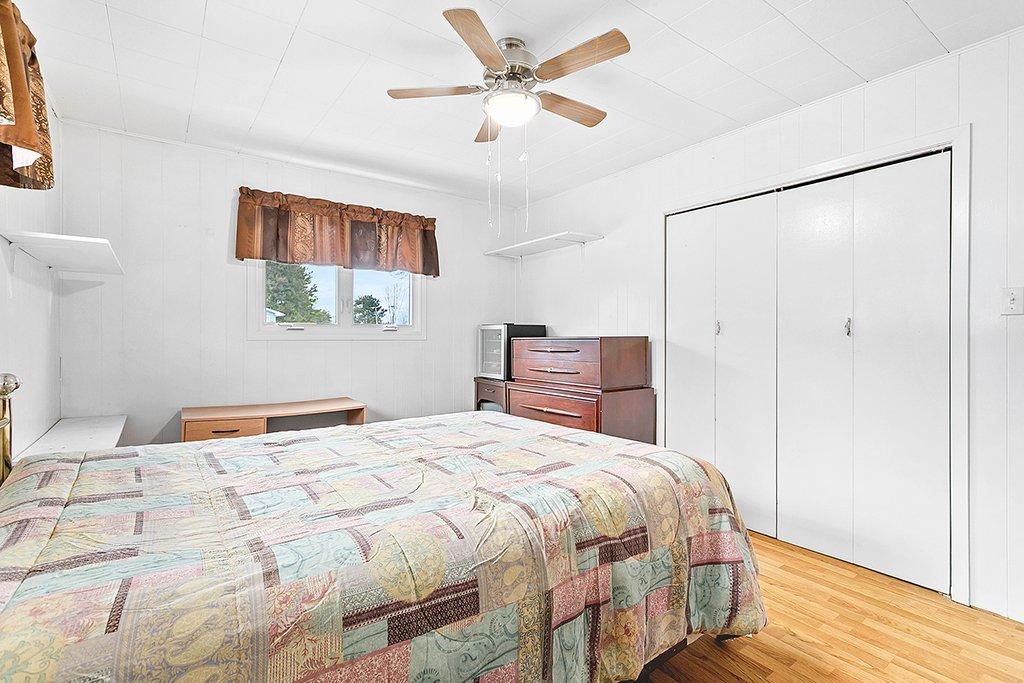 Bedroom - 11 Rue L'Écuyer, Mansfield-Et-Pontefract, QC - Indoor Photo Showing Bedroom