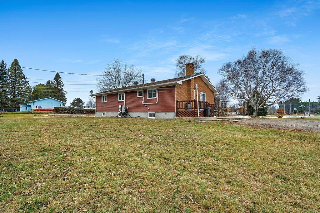 Backyard - 11 Rue L'Écuyer, Mansfield-Et-Pontefract, QC - Outdoor