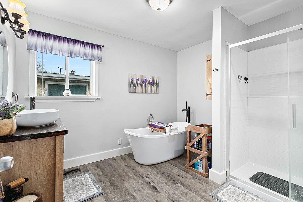 Bathroom - 58 Av. Victoria, Shawville, QC - Indoor Photo Showing Bathroom