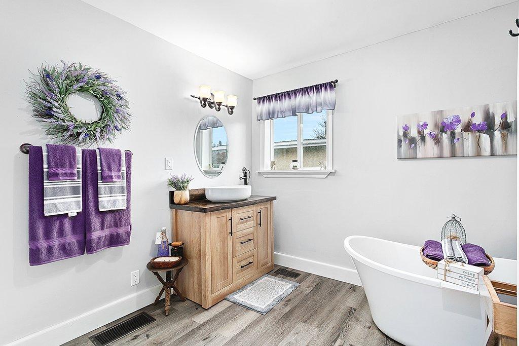 Bathroom - 58 Av. Victoria, Shawville, QC - Indoor Photo Showing Bathroom