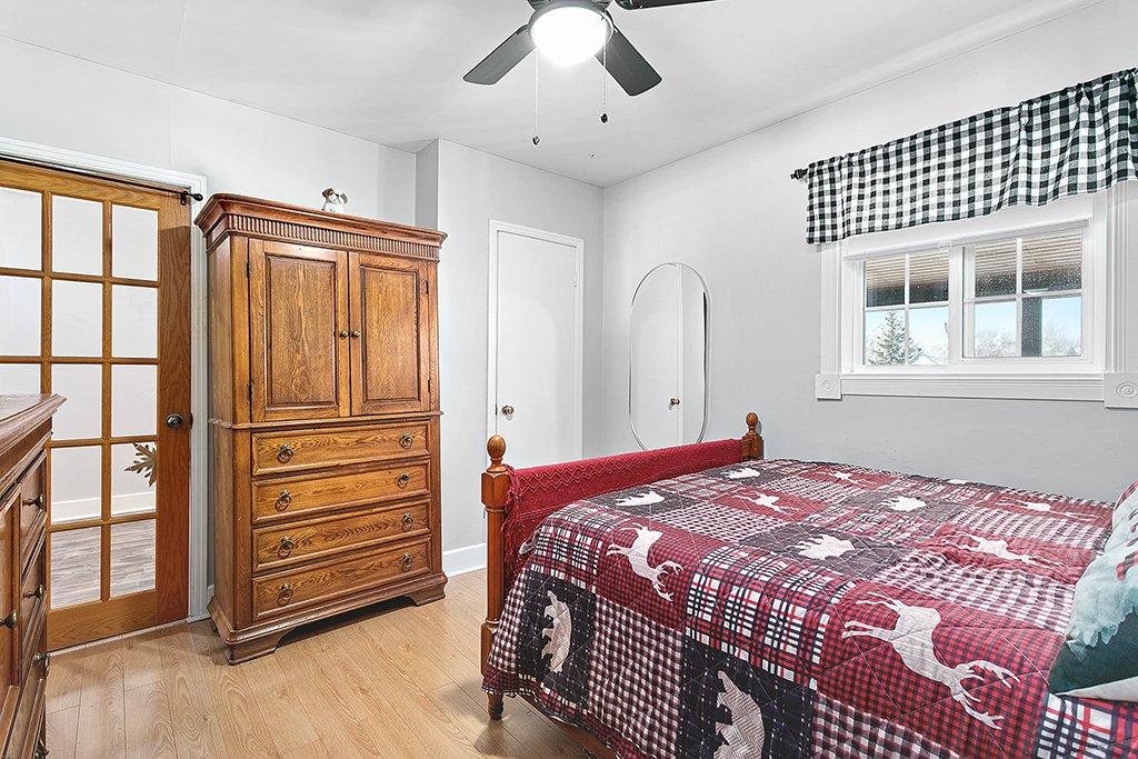 Primary bedroom - 58 Av. Victoria, Shawville, QC - Indoor Photo Showing Bedroom