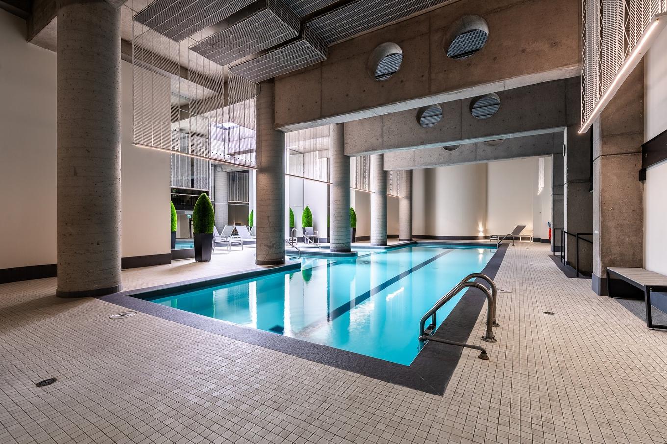 Pool - 1201-100 Rue Hall, Montréal (Verdun/Île-Des-Soeurs), QC - Indoor Photo Showing Other Room With In Ground Pool