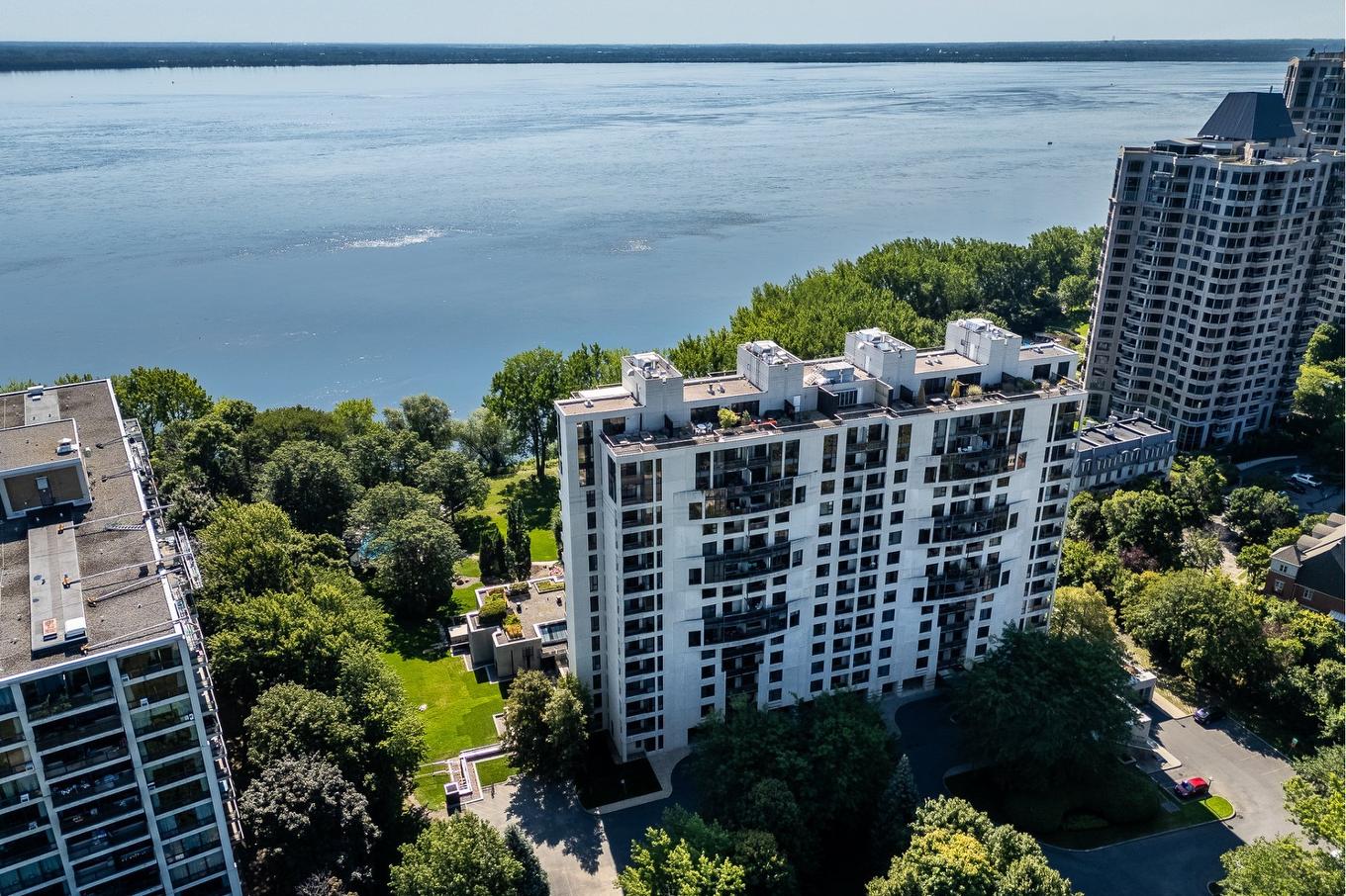 Aerial photo - 1201-100 Rue Hall, Montréal (Verdun/Île-Des-Soeurs), QC - Outdoor With Body Of Water