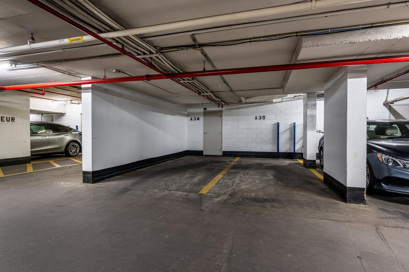 Garage - 1201-100 Rue Hall, Montréal (Verdun/Île-Des-Soeurs), QC - Indoor Photo Showing Garage