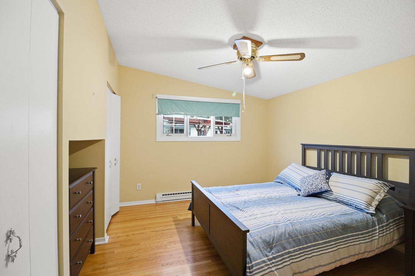 Chambre à coucher - 17 Rue Jacques-Gervais, Gatineau (Aylmer), QC - Indoor Photo Showing Bedroom