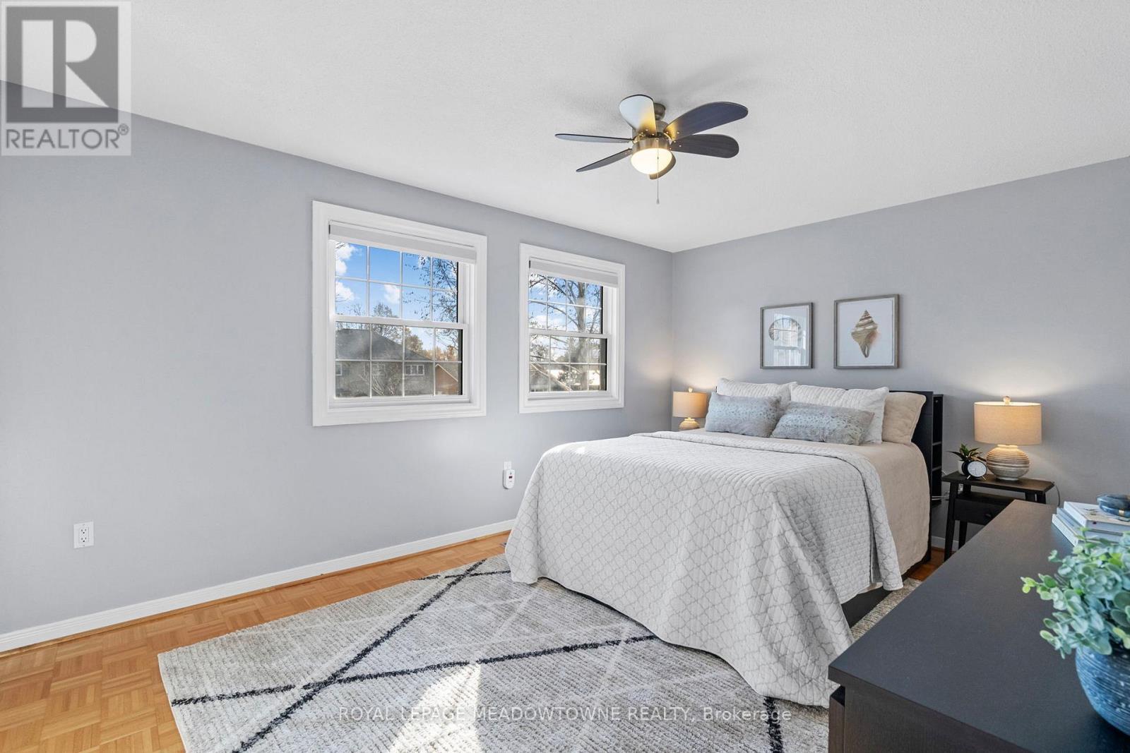 2523 Cavendish Drive, Burlington, ON - Indoor Photo Showing Bedroom