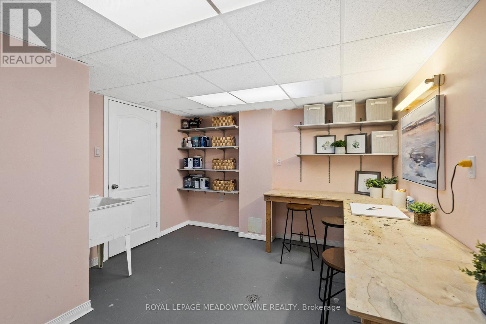 2523 Cavendish Drive, Burlington, ON - Indoor