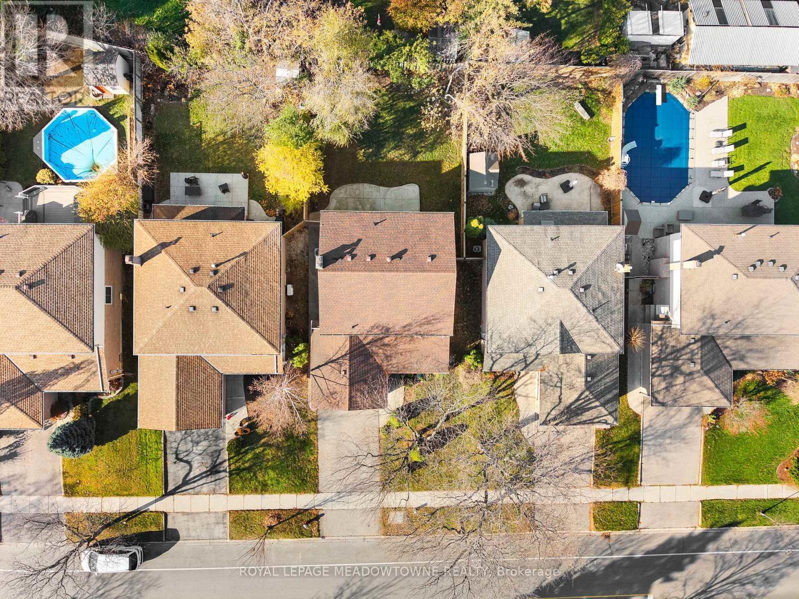 2523 Cavendish Drive, Burlington, ON - Outdoor