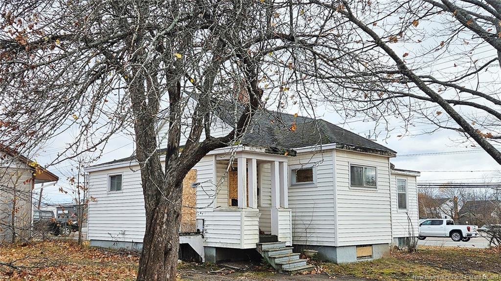 561 St George Blvd, Moncton, NB