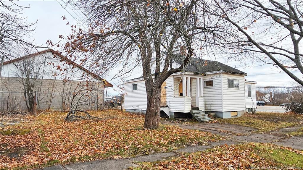 561 St George Blvd, Moncton, NB