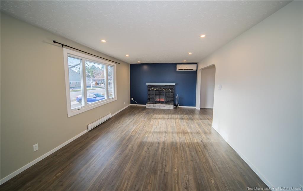 101 Sunset Dr, Fredericton, NB