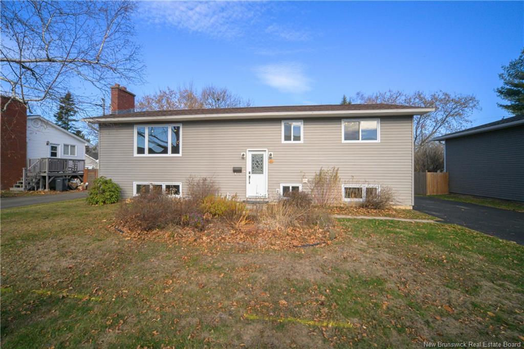 101 Sunset Dr, Fredericton, NB