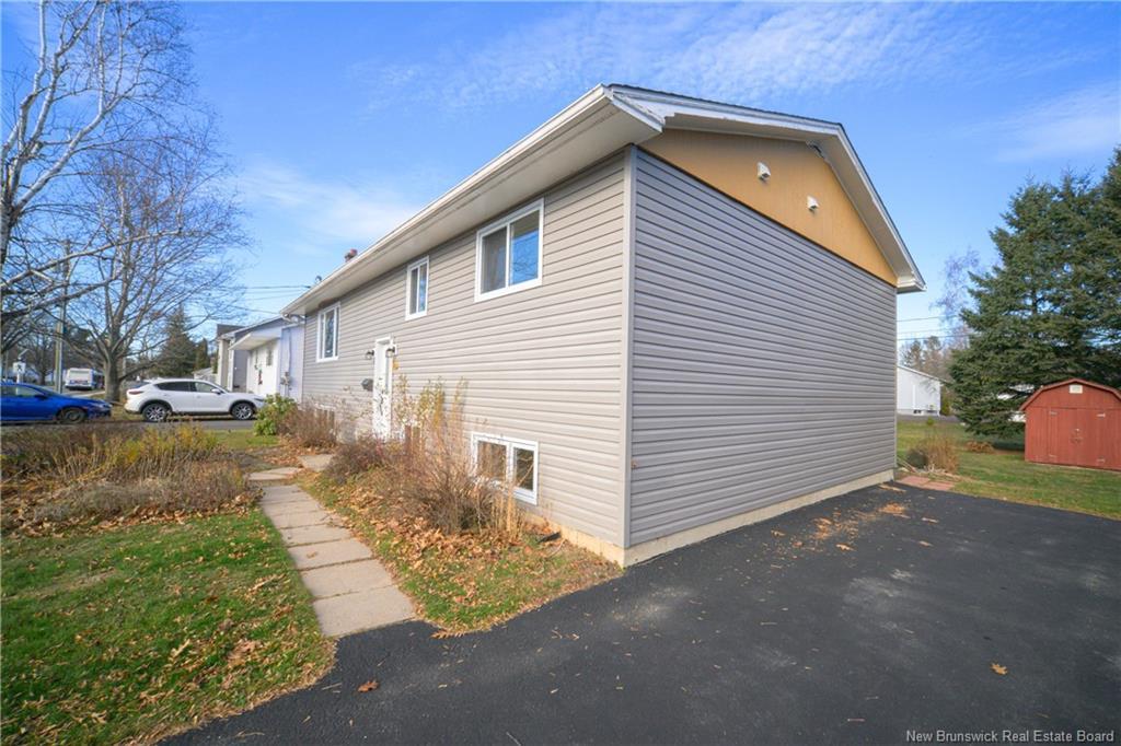 101 Sunset Dr, Fredericton, NB